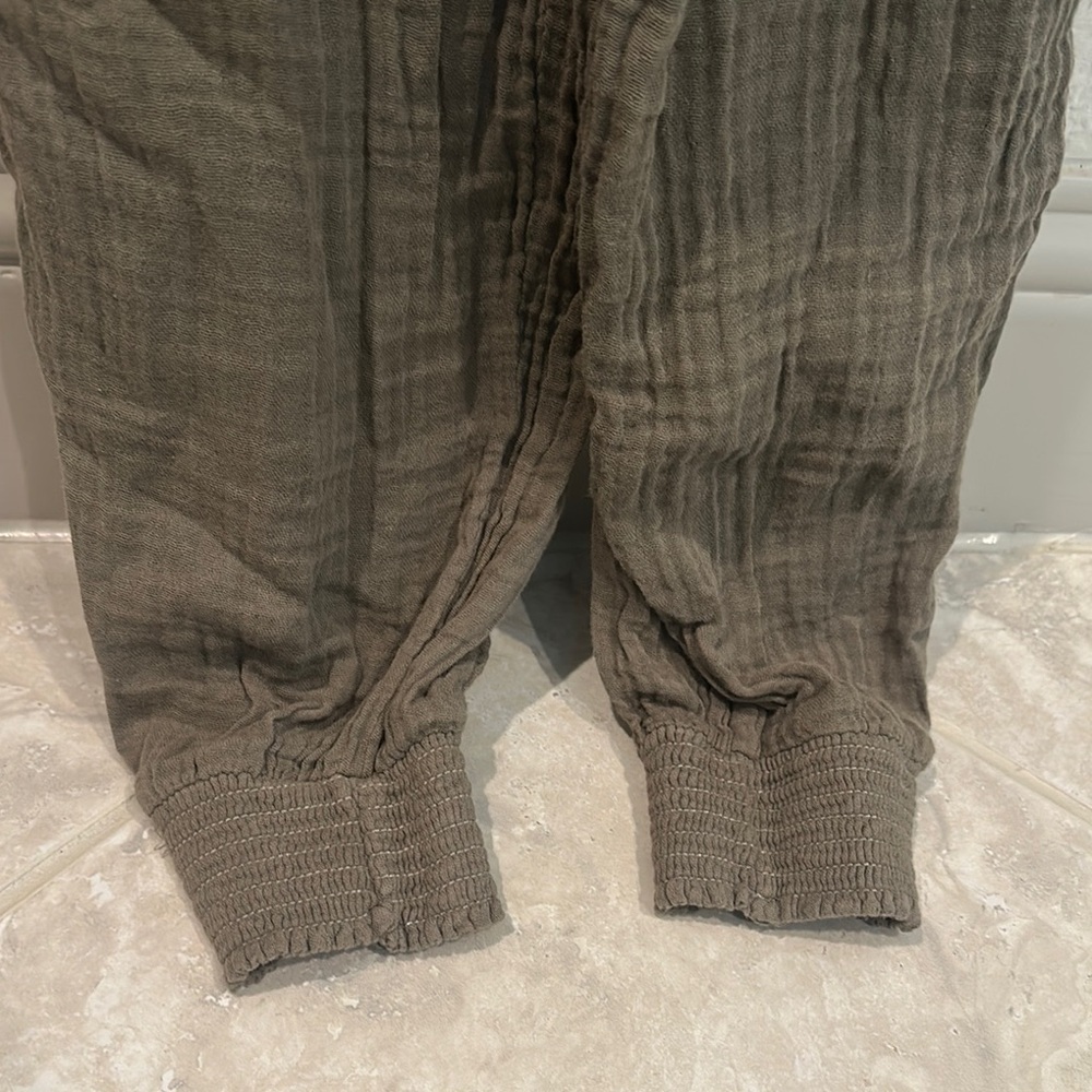 MICHAEL STARS *NEW WITH TAGS* Olive Green Sleeveless Jumpsuit - Picture 5 of 7